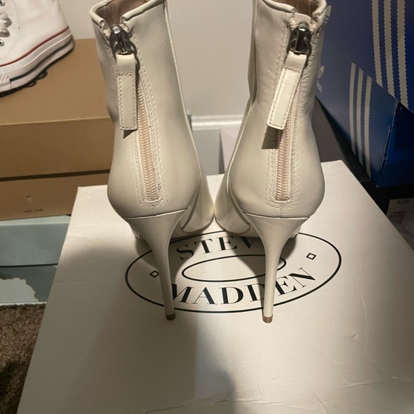 Via Off White Leather High Heel Ankle Boots - Picture 7 of 9